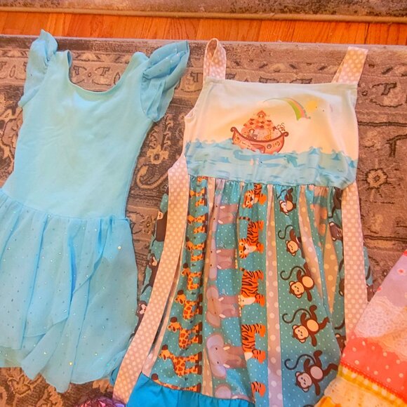 Girls dresses size 4t - Picture 7 of 7